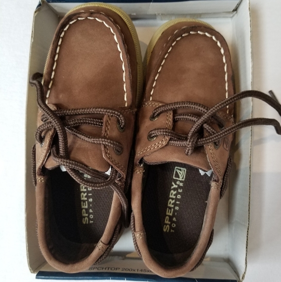 sperry wide width